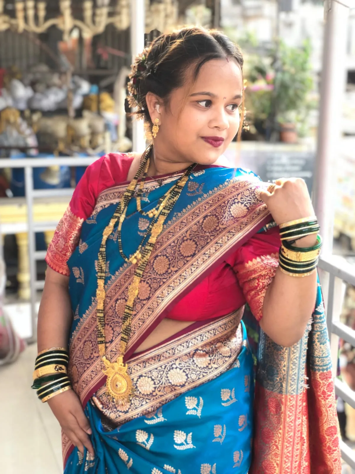 Sushmita dhawale beautician