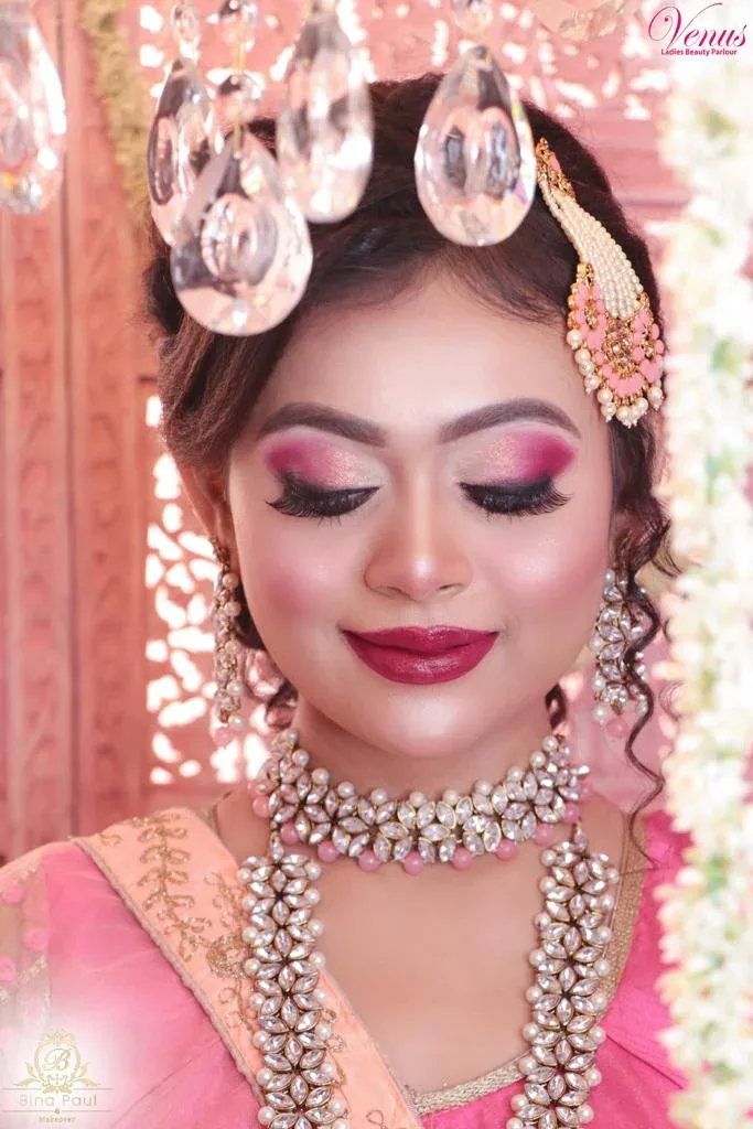 Shruti mahawar beautician